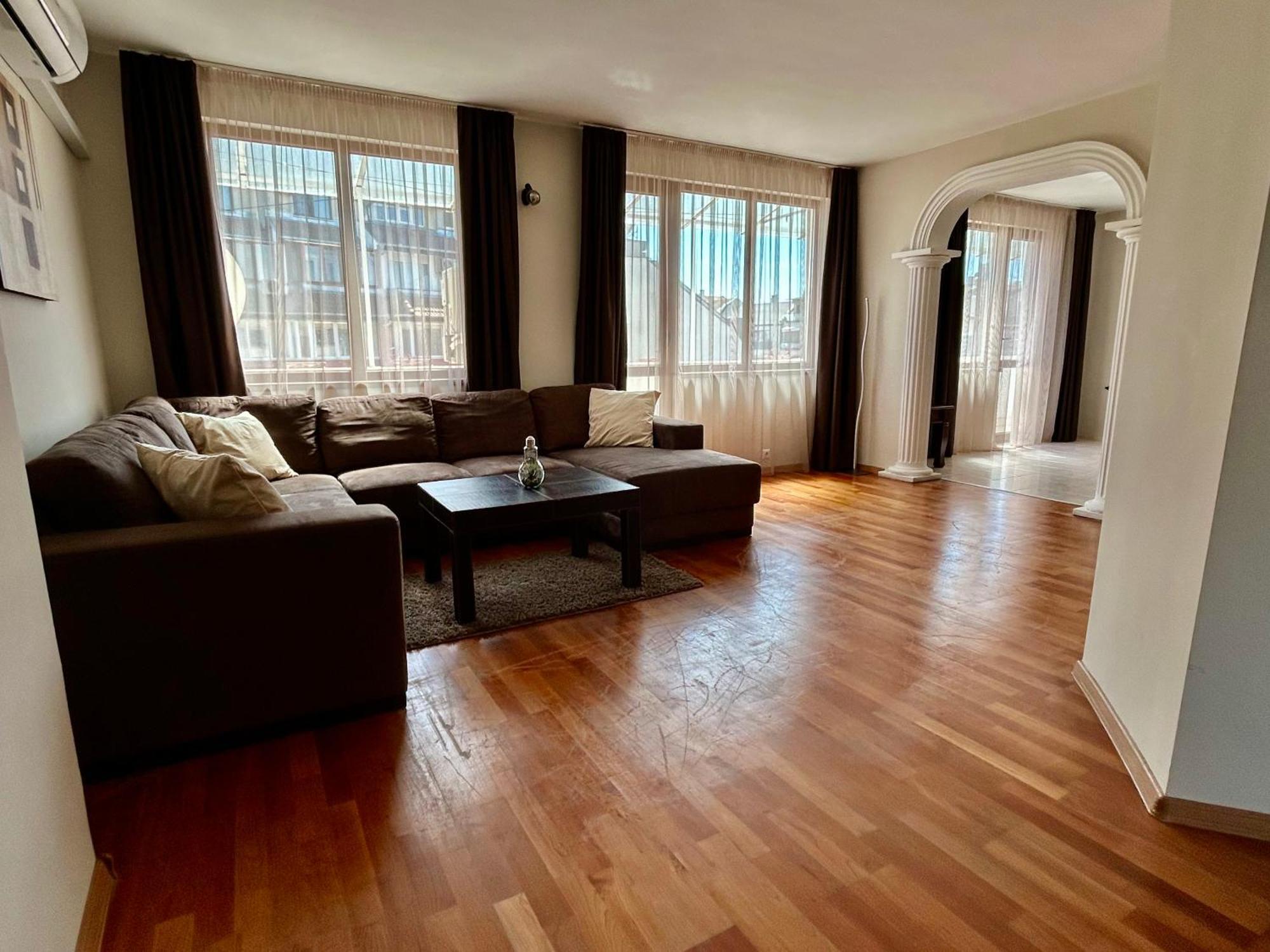 Fenix 2 Bedroom Apartment Varna Center Екстериор снимка